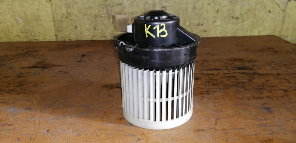 мотор печки Nissan March 0