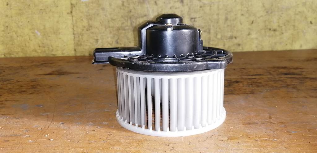 DEMIO DY3W МОТОР ПЕЧКИ Mazda Demio 1