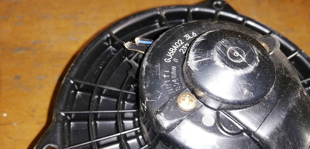 мотор печки Mazda Demio 3