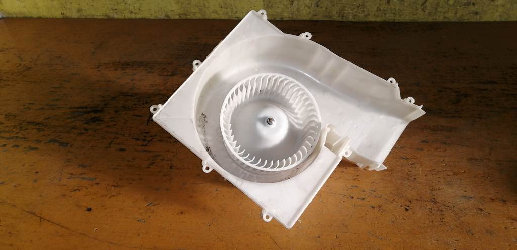 SUNNY FB15 МОТОР ПЕЧКИ Nissan Sunny 4