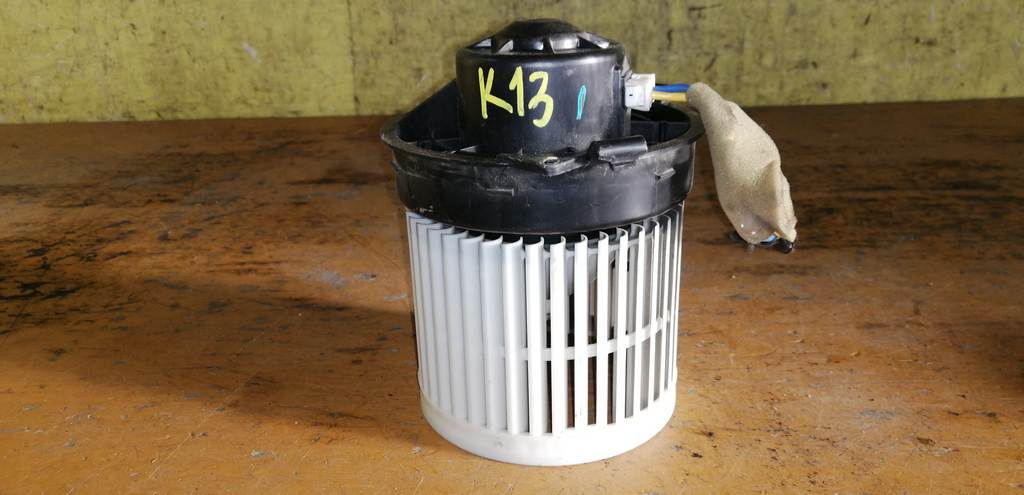 мотор печки Nissan March 0