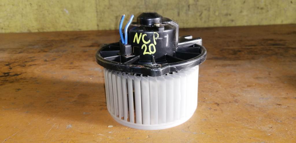 мотор печки Toyota Funcargo 0