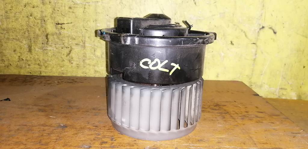 мотор печки Mitsubishi Colt 0