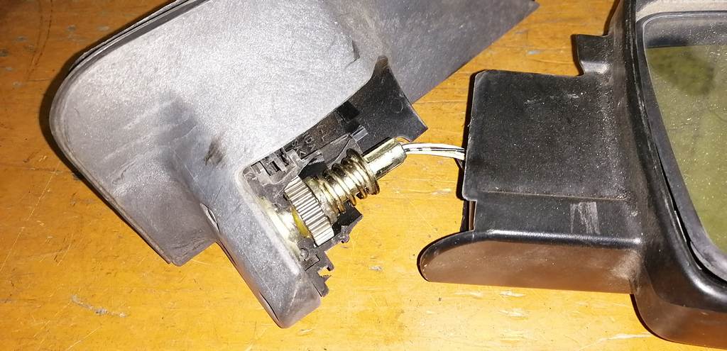 ELEMENT YH2 ЗЕРКАЛО ЛЕВОЕ 5К.ДЕФЕКТ Honda Element 1