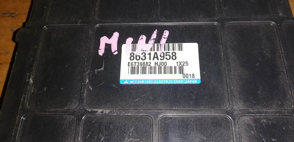 8631A958 БЛОК УПР. ДВС Mitsubishi Pajero Mini 1