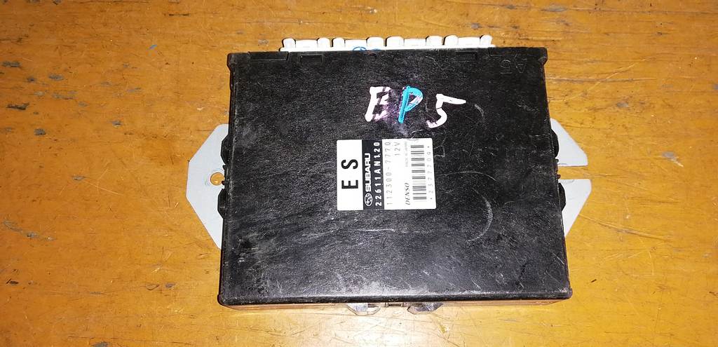 блок управления двс Subaru Legacy 0