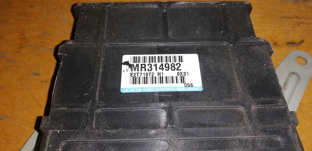 MR314982 БЛОК УПР. ДВС Mitsubishi Pajero Mini 1