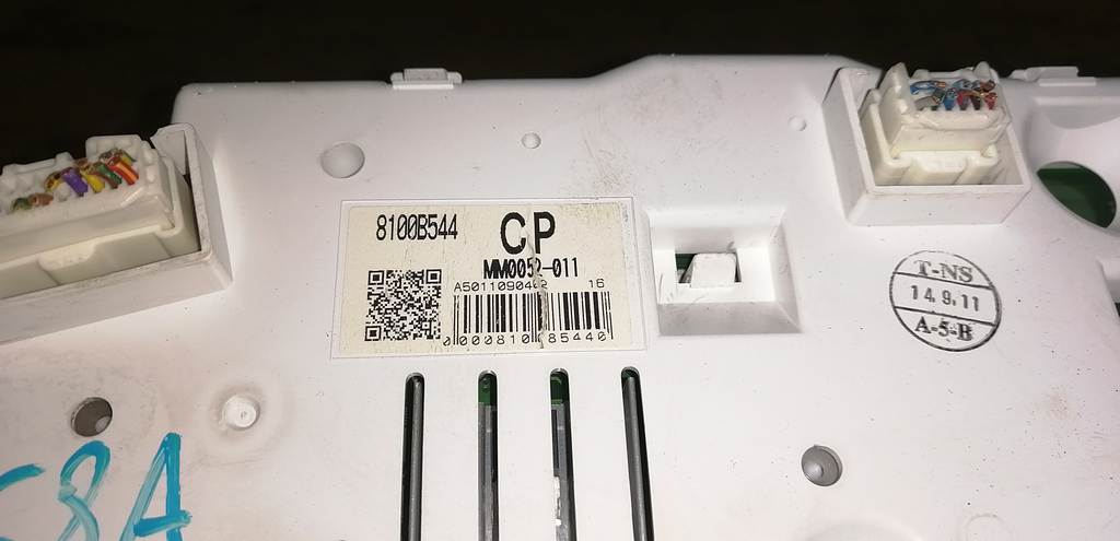 PAJERO MINI H58A ЩИТОК ПРИБОРОВ 8100B544 (1) Mitsubishi Pajero Mini 1