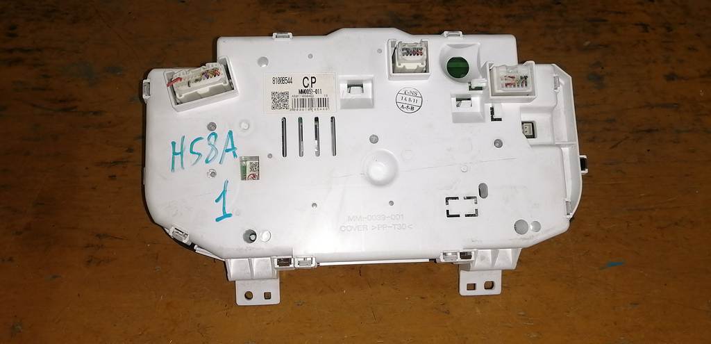 Салон Mitsubishi Pajero Mini 2