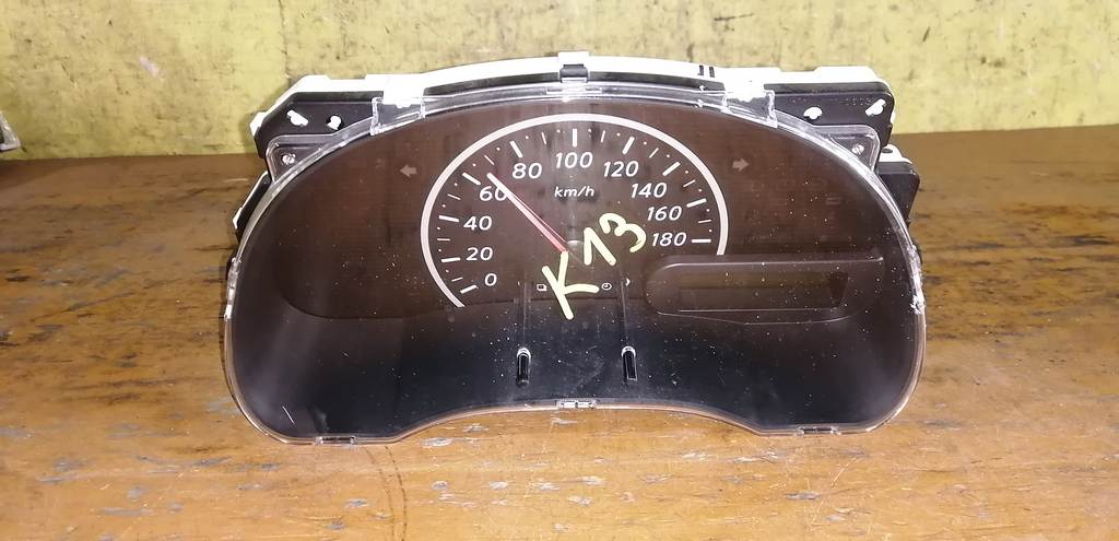 щиток приборов Nissan March 0