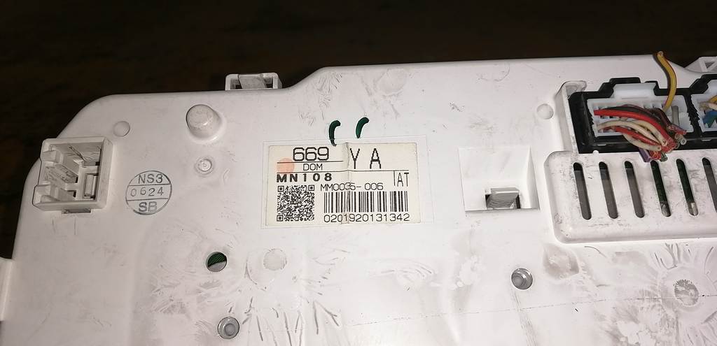 COLT Z21A ЩИТОК ПРИБОРОВ MN108669 Mitsubishi Colt 1