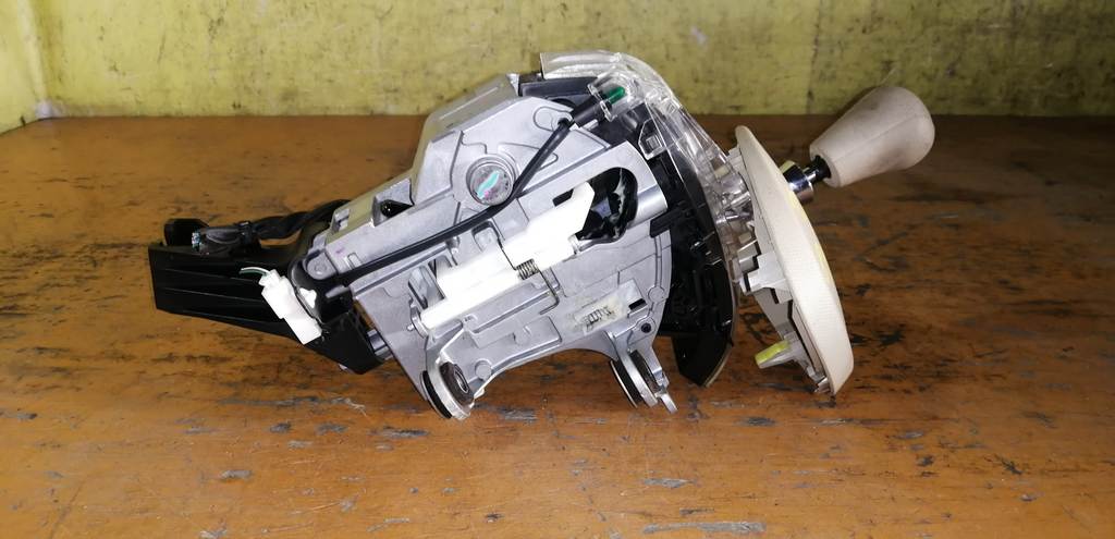 селектор акпп Toyota Sienta 0