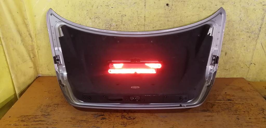 крышка багажника Mercedes-Benz E-Class 3