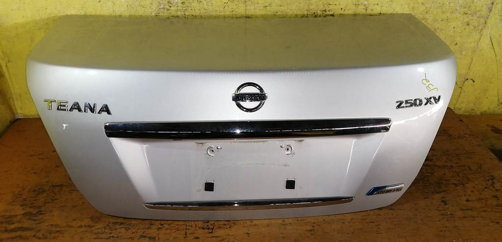 крышка багажника Nissan Teana 0