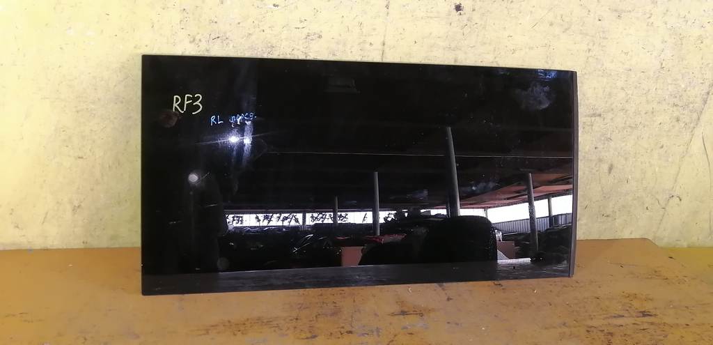 стекло Honda Stepwgn 0