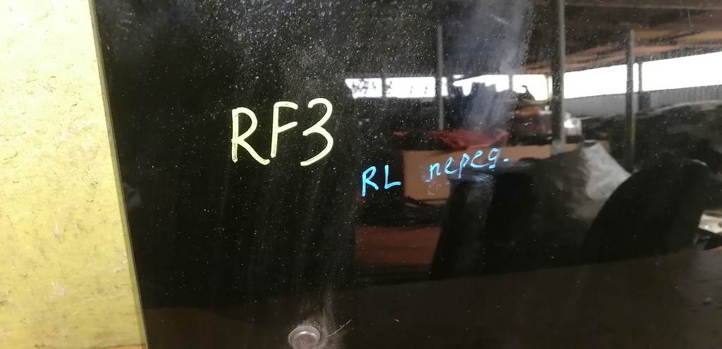 STEPWGN RF3 СТЕКЛО СРЕДНЕЕ ЛЕВОЕ Honda Stepwgn 1