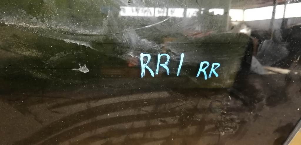 ELYSION RR1 СТЕКЛО ЗАДНЕЕ ПРАВОЕ Honda Elysion 1