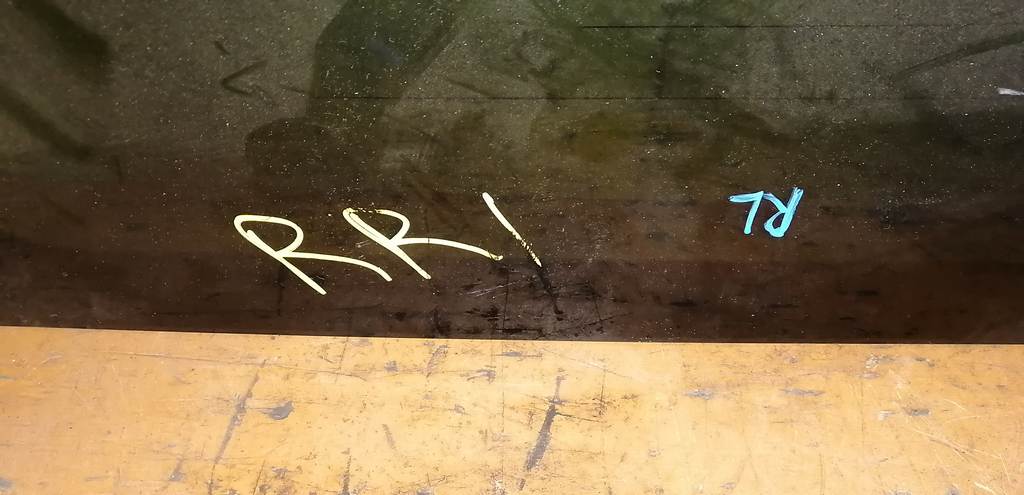 ELYSION RR1 СТЕКЛО ЗАДНЕЕ ЛЕВОЕ Honda Elysion 1