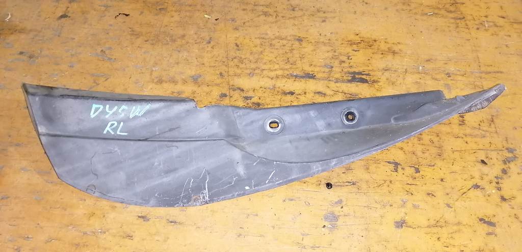 подкрылок Mazda Demio 0