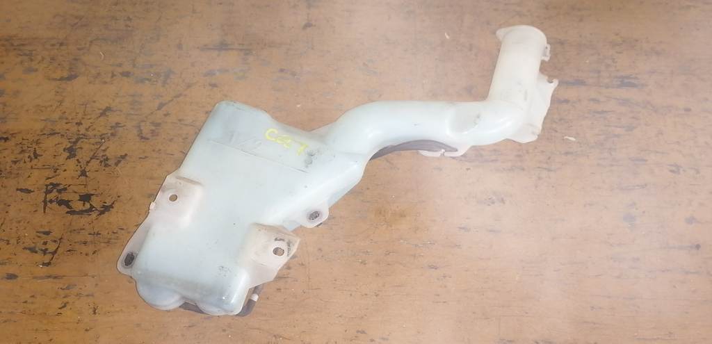 бачок омывателя Mitsubishi Colt 0