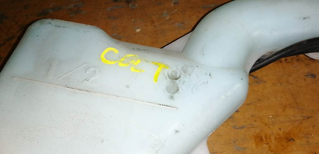 COLT Z21A БАЧОК ОМЫВАТЕЛЯ С МОТОРЧ. Mitsubishi Colt 1