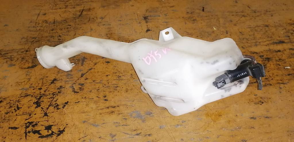 бачок омывателя Mazda Demio 0