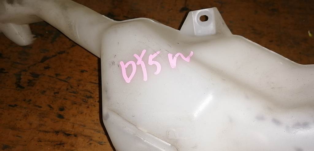 DEMIO DY5W БАЧОК ОМЫВАТЕЛЯ С МОТОРЧ. Mazda Demio 1