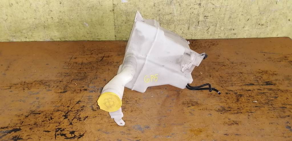 бачок омывателя Subaru Impreza 0