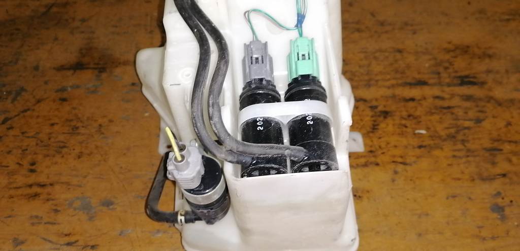 бачок омывателя Subaru Impreza 3