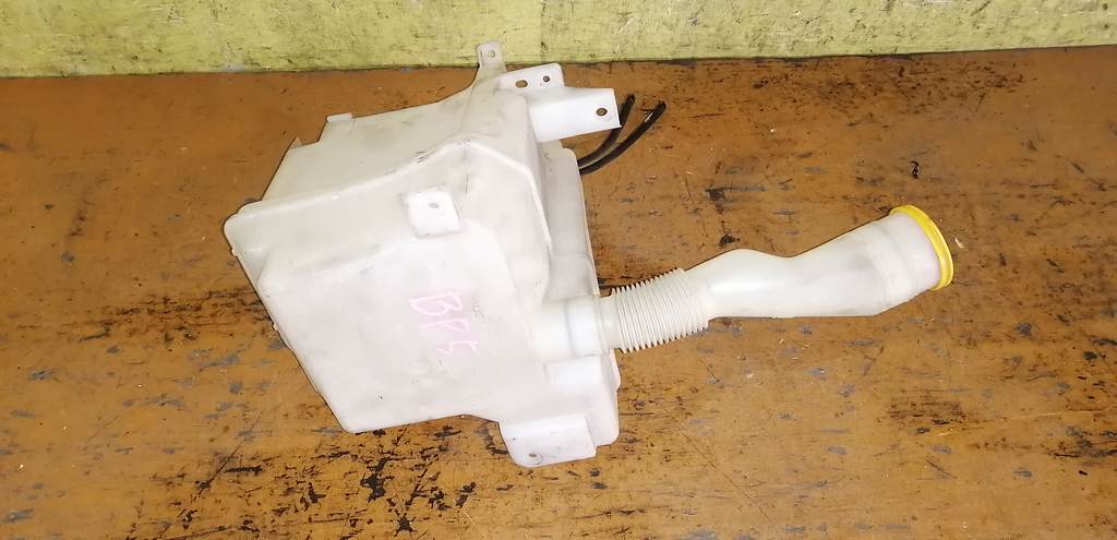 бачок омывателя Subaru Legacy 0