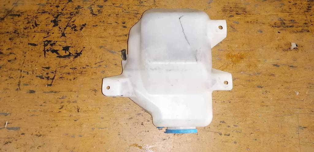 бачок омывателя Honda Stepwgn 3