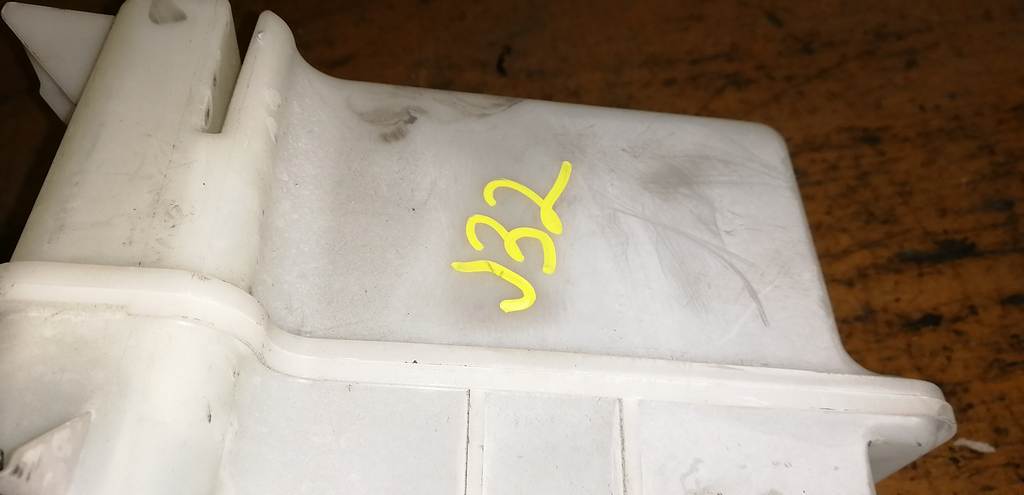 TEANA J32 БАЧОК ОМЫВАТЕЛЯ С МОТОРЧ. Nissan Teana 1