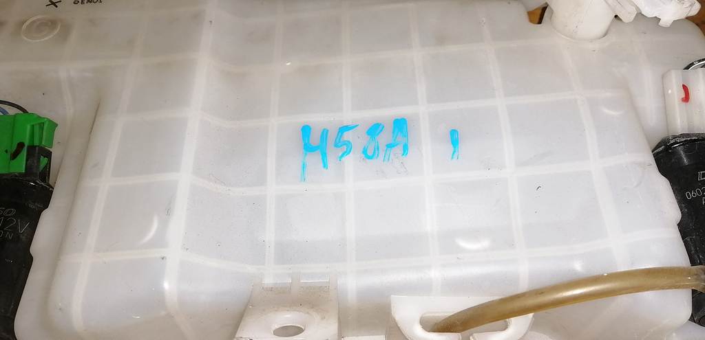 PAJERO MINI H58A БАЧОК ОМЫВАТЕЛЯ С МОТОРЧ.1 Mitsubishi Pajero Mini 1