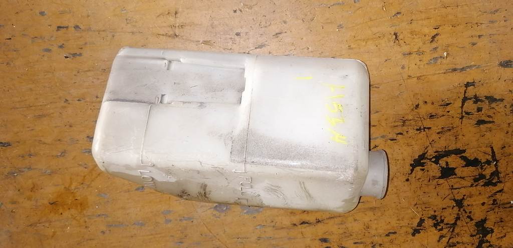 бачок расширительный Mitsubishi Pajero Mini 0