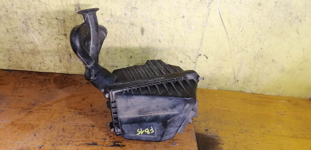 корпус воздушного фильтра Nissan Sunny 0