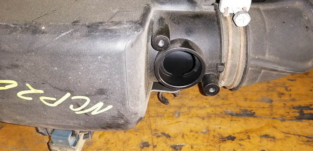 FUNCARGO NCP20 КОРПУС ВОЗД, ФИЛЬТРА Toyota Funcargo 1