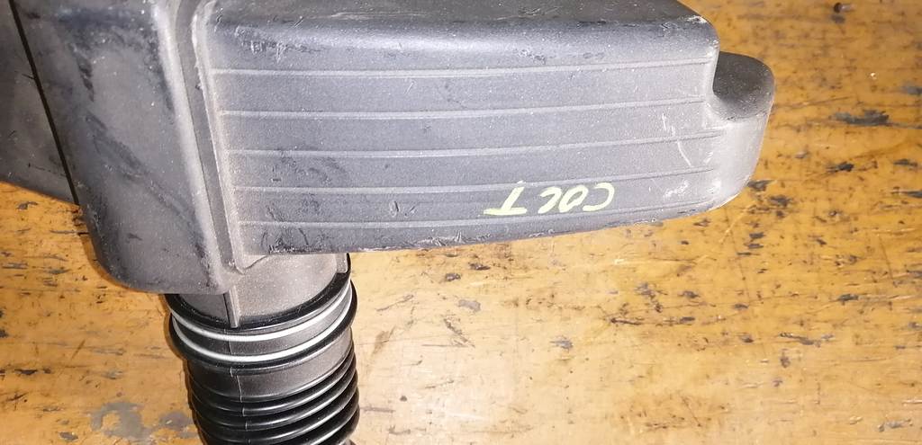 COLT Z21A КОРПУС ВОЗДУШНОГО ФИЛЬТРА Mitsubishi Colt 1