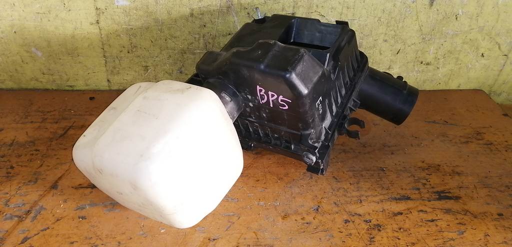 корпус воздушного фильтра Subaru Legacy 0