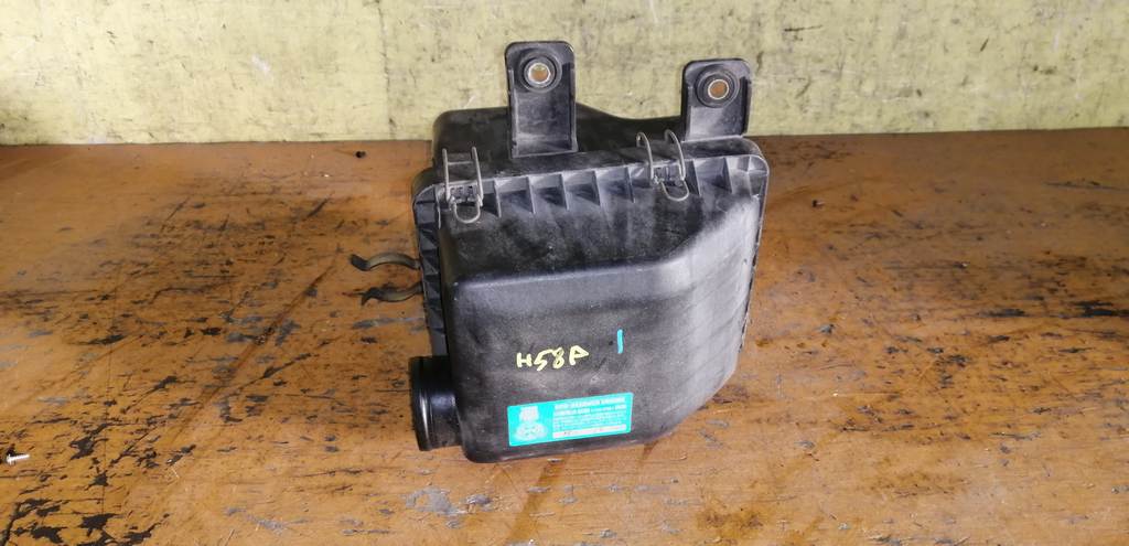 корпус воздушного фильтра Mitsubishi Pajero Mini 0