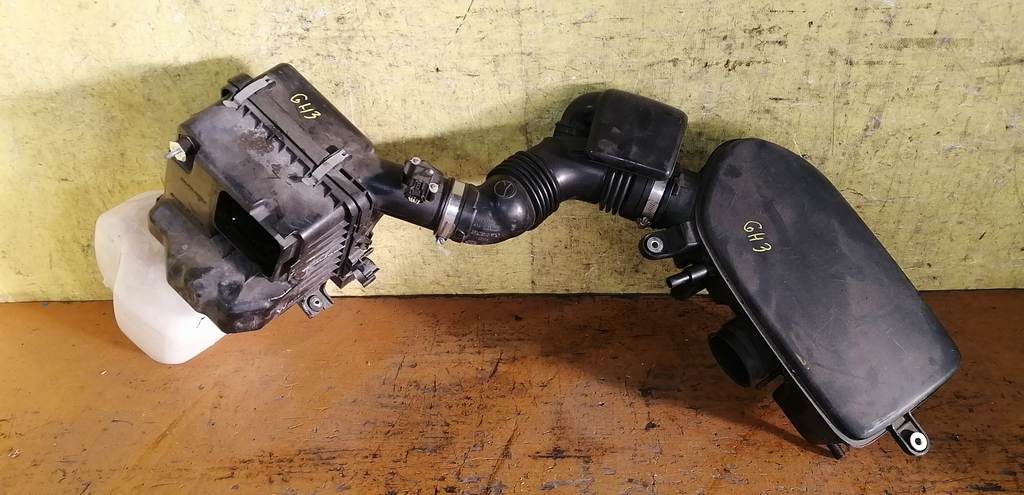 корпус воздушного фильтра Subaru Impreza 0