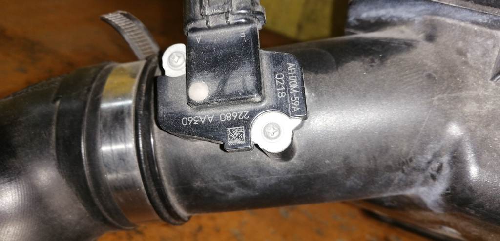 корпус воздушного фильтра Subaru Impreza 3