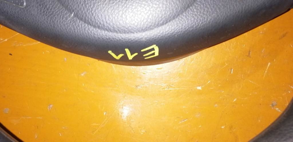 NOTE E11 РУЛЬ+НАКЛАДКА Nissan Note 1