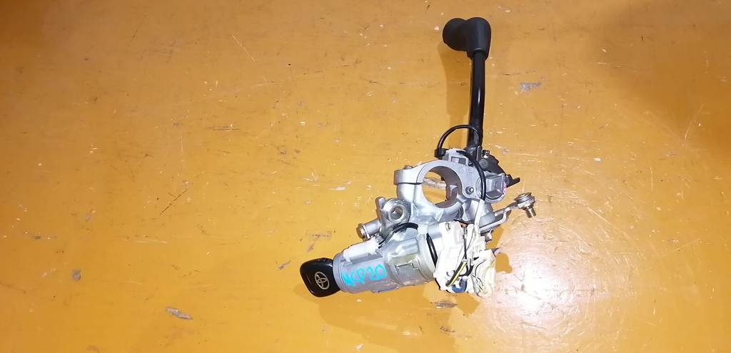 замок зажигания Toyota Funcargo 0