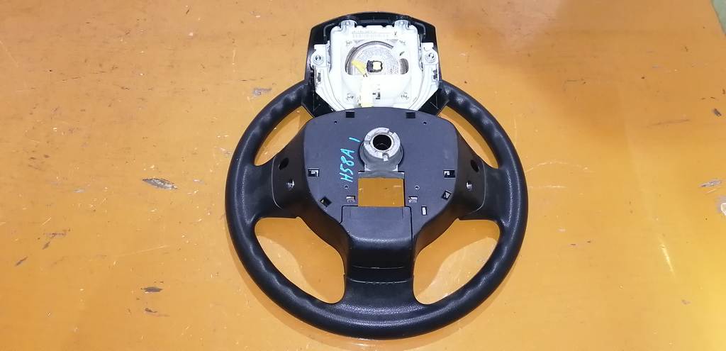 Салон Mitsubishi Pajero Mini 2