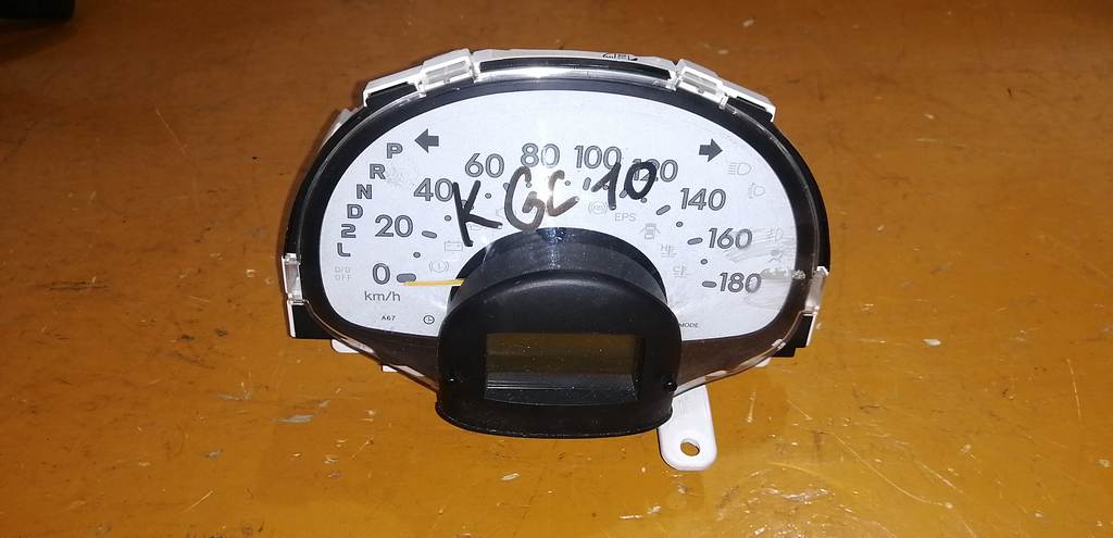 щиток приборов Toyota Passo 0