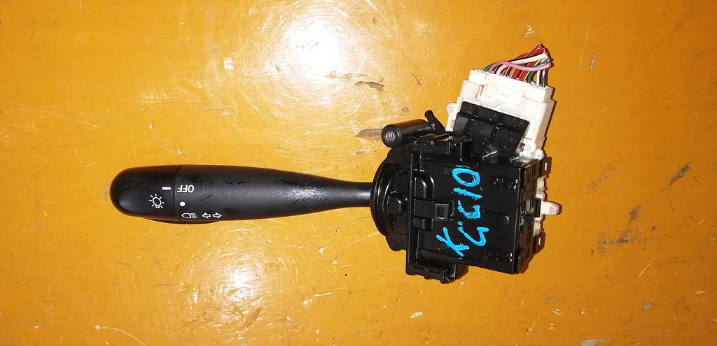 переключатель поворотников и света Toyota Passo 0