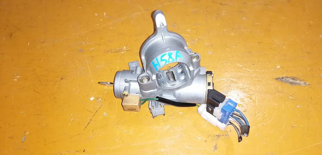 замок зажигания Mitsubishi Pajero Mini 0