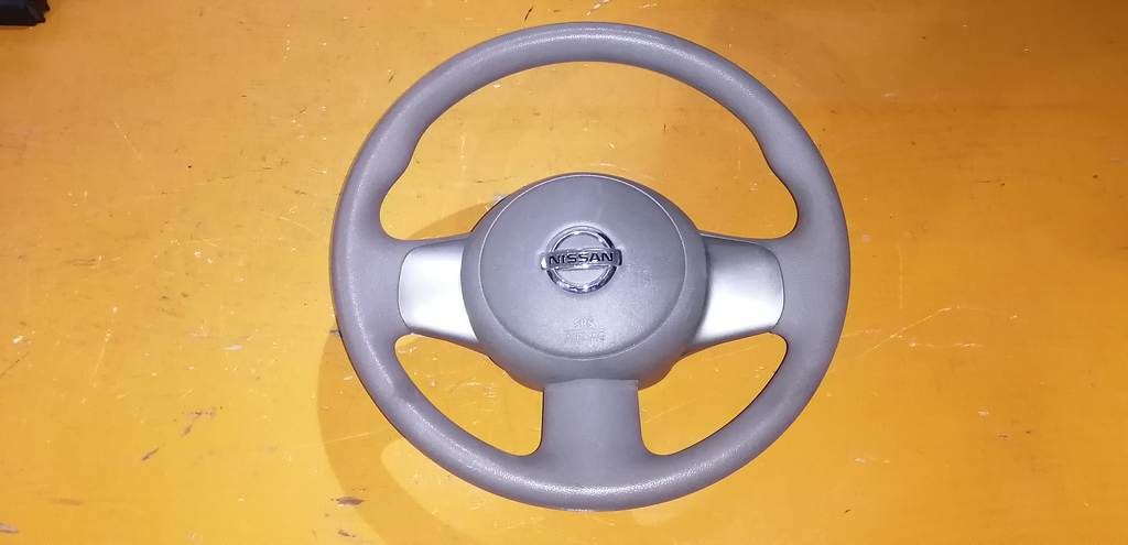 airbag водительский Nissan March 0