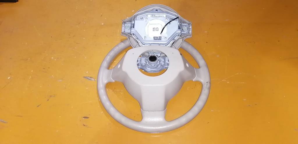 airbag водительский Toyota Sienta 3