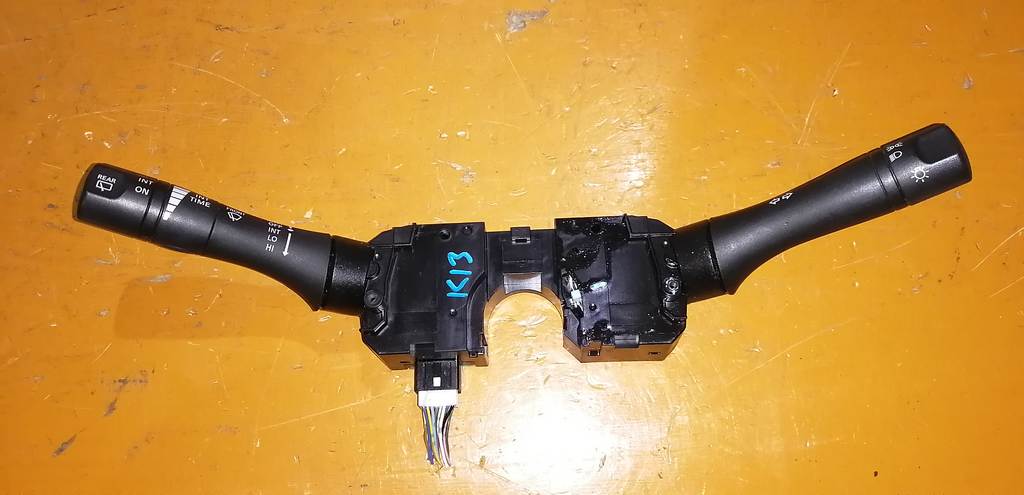 переключатель поворотников и света Nissan March 0